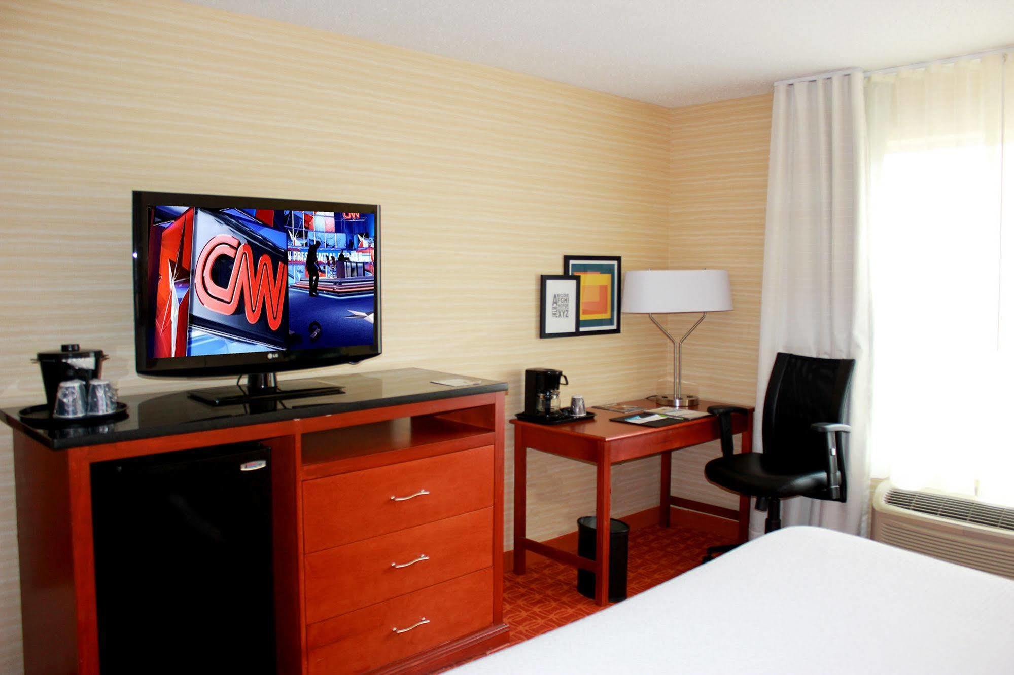 Fairfield Inn&Suites Detroit Farmington Hills Exterior foto