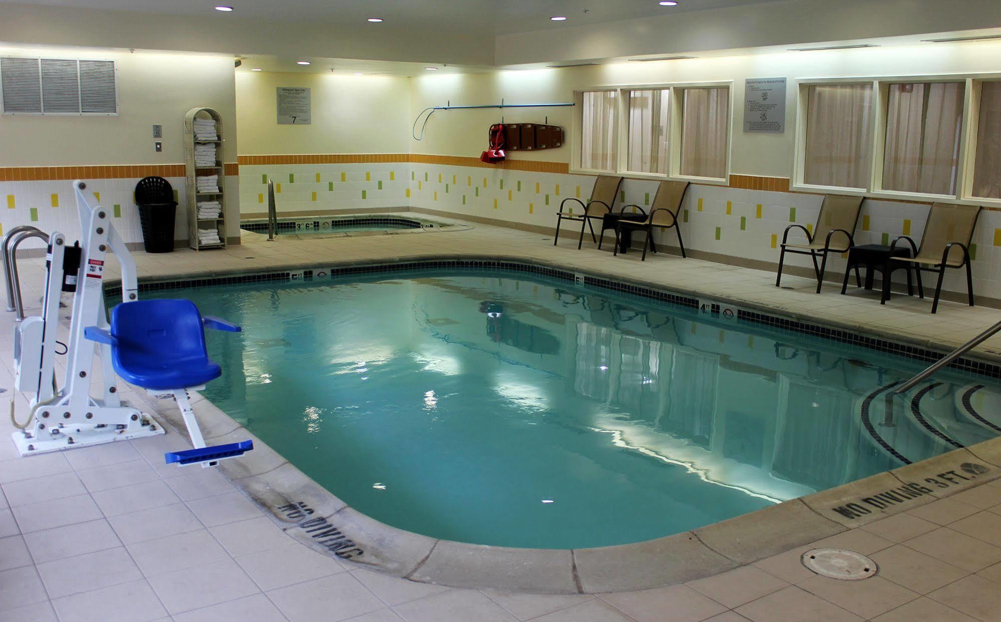 Fairfield Inn&Suites Detroit Farmington Hills Exterior foto